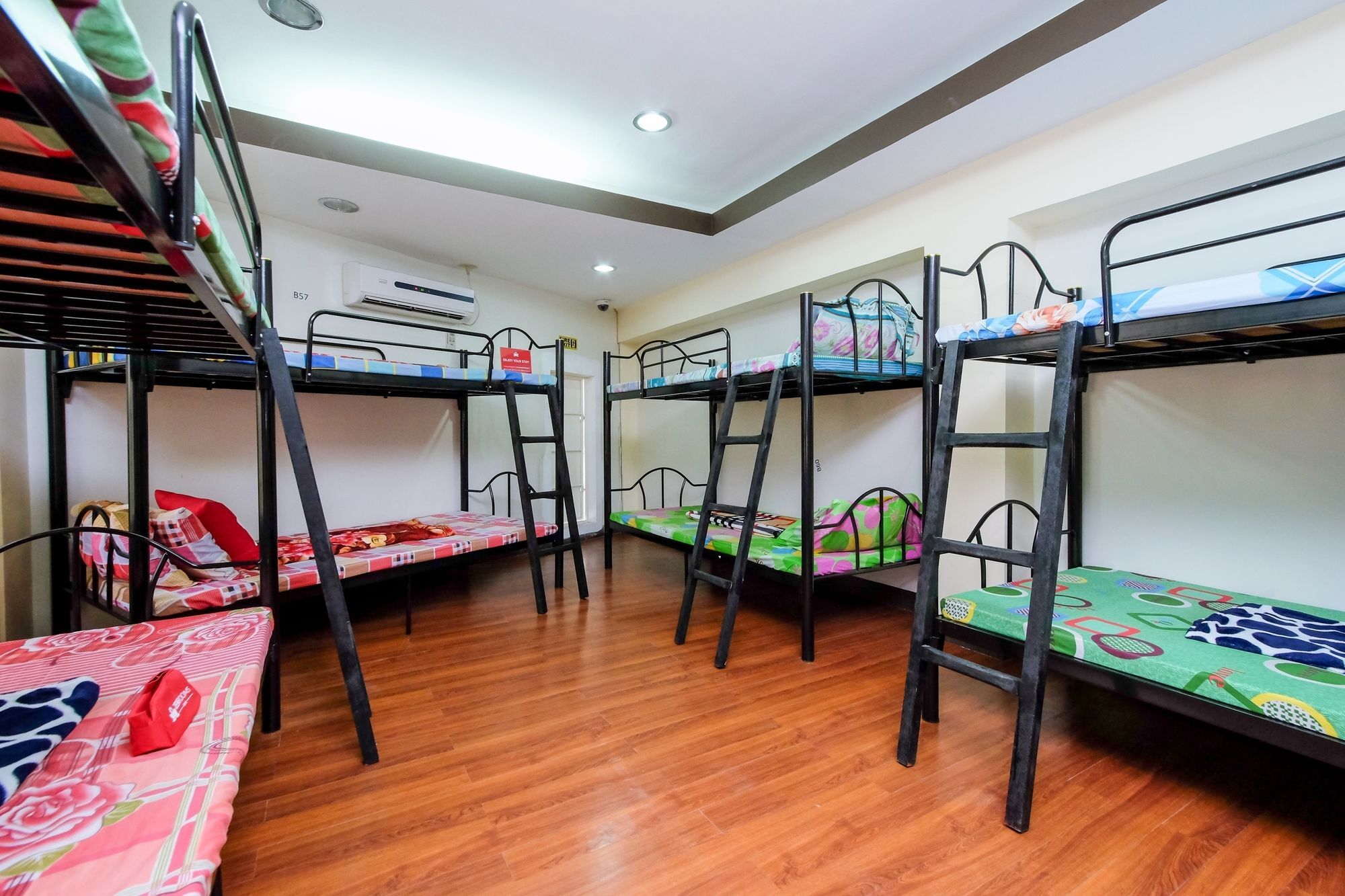 Zen Hostel Quirino Ave. Malate مانيلا المظهر الخارجي الصورة